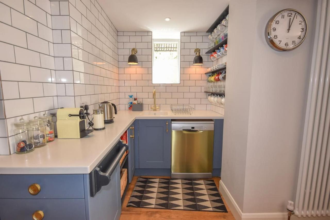 Arden Villa, Sleeps 8, Moments From The Golden Sandy Beach Of Ryde Ryde  Exteriér fotografie