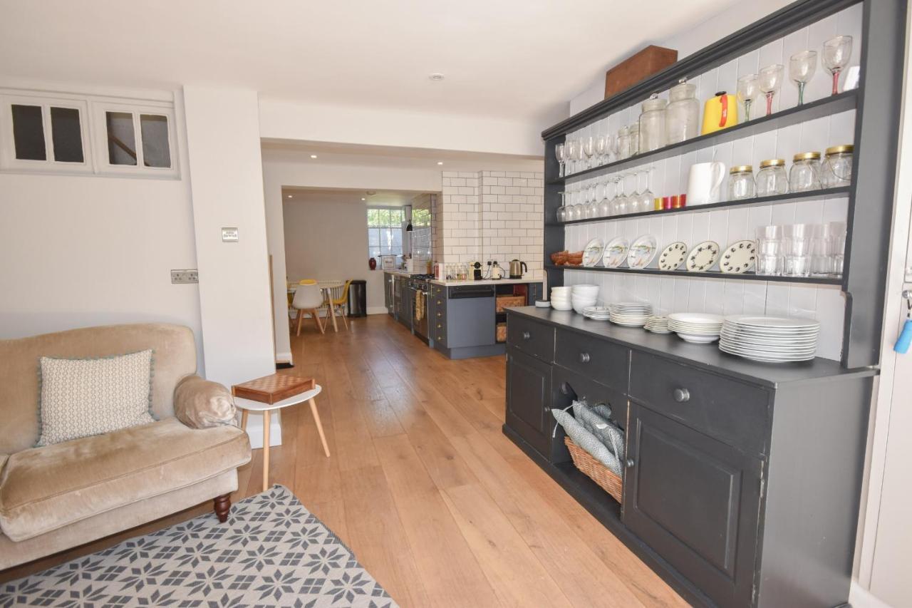 Arden Villa, Sleeps 8, Moments From The Golden Sandy Beach Of Ryde Ryde  Exteriér fotografie