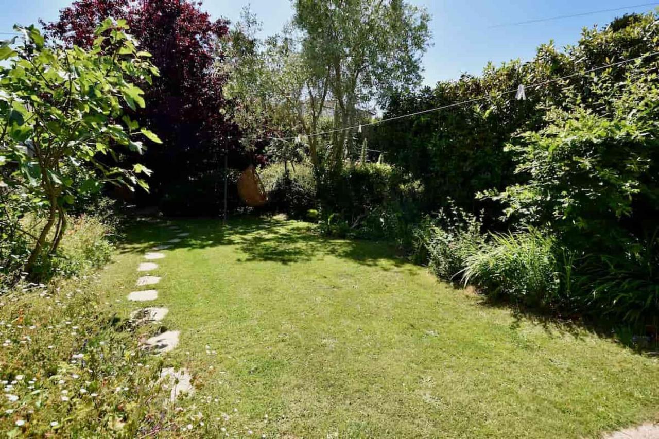 Arden Villa, Sleeps 8, Moments From The Golden Sandy Beach Of Ryde Ryde  Exteriér fotografie