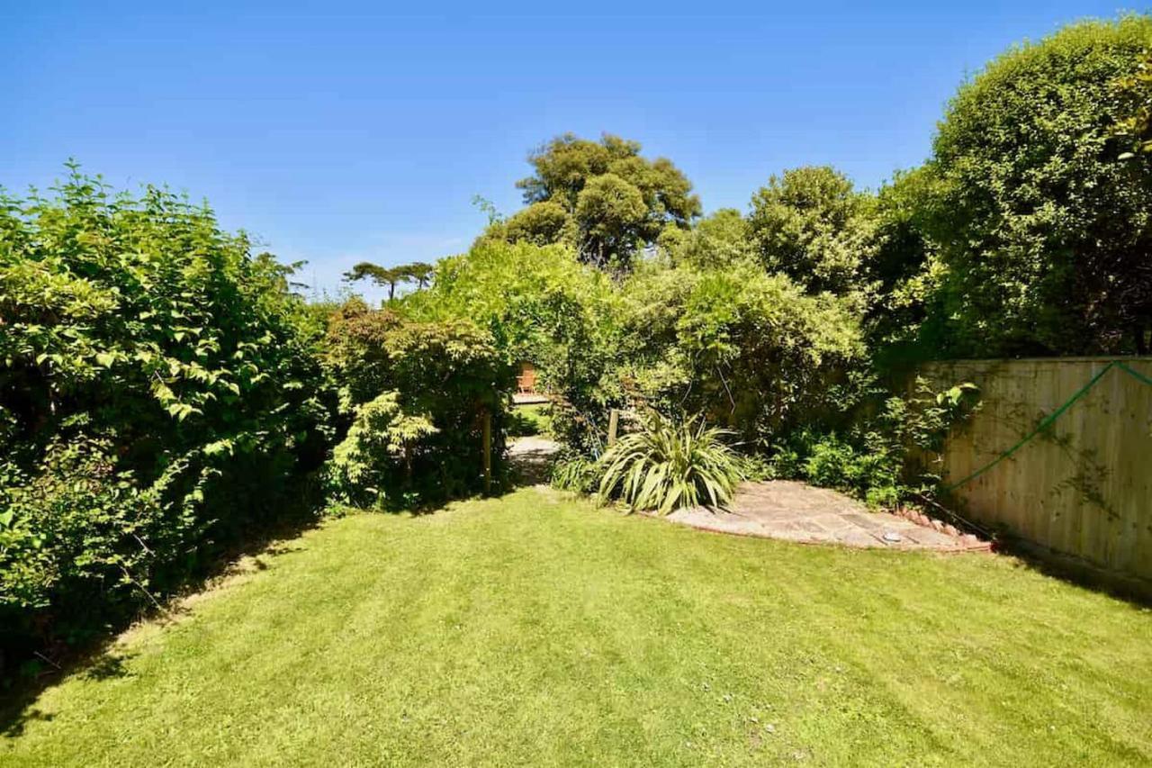 Arden Villa, Sleeps 8, Moments From The Golden Sandy Beach Of Ryde Ryde  Exteriér fotografie